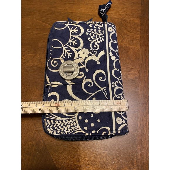 Vera Bradley Twirly Birds turn lock Wallet zip around and turn lock navy white - Picture 9 of 9